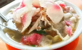 Mie Sop Paling Legen di Tebing Tinggi, Rasanya Bikin Ketagihan